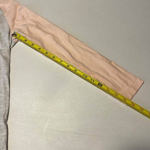 PUMA Girls Long Sleeve Shirt With Gradient Logo Size M 10/12 Gray & Pink - Picture 9 of 10